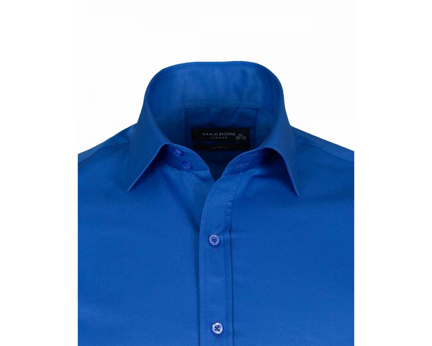 Синяя рубашка с белым воротником и манжетами